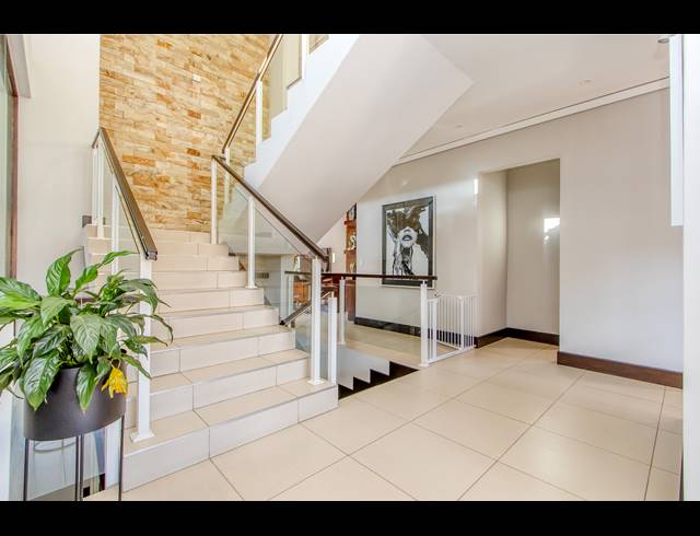 4 BEDROOM HOUSE FOR SALE IN BRYANSTON